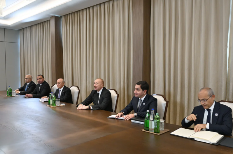 Azərbaycan Prezidenti Qətər əmiri ilə görüşüb - Foto