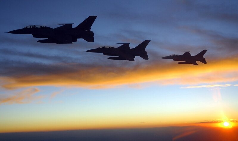 Belçika Ukraynaya 10 ədəd "F-16" qırıcısı ötürəcək