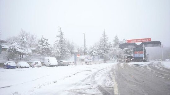 Yazın ortasında Türkiyəyə qar yağdı - FOTO