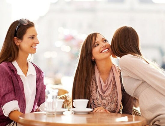 Professor: "Öpüşüb-görüşməkdən imtina etməklə yoluxmanı kəskin azalda bilərik"