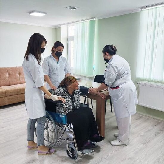 Ac saxladı, işgəncə verdi: Qohumları videoya çəkib yaydı – MƏHKƏMƏ + FOTO