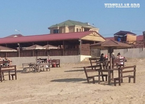 Novxanı çimərliyi: Dənizkənarında masa üçün 10 manat vermək lazımdır - FOTO