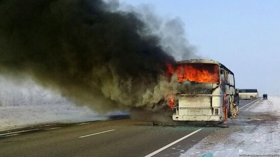 Azərbaycanlıları ziyarətə aparan avtobus İranda yandı