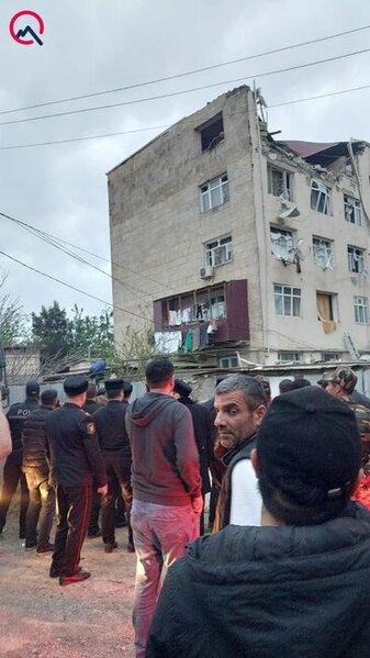 Azərbaycanda yaşayış binasında partlayış - Ölənlər var+Video