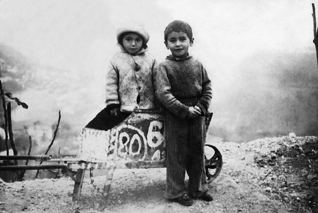 "Dalaşqan olduğuma görə atam müəllimlərə tapşırmışdı ki, dəcəllik etsə, qullağını çəkin"-Anar Cəbrayıllı ilə MÜSAHİBƏ