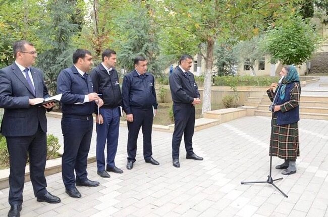 Göygöldəki "Açıq mikrofon"da çoxluq təşkil edən eyni xarakterli müraciətlər bunlar oldu