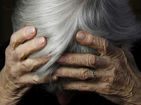 Bakıda dəhşət: Kişi anasını döyüb öldürdü