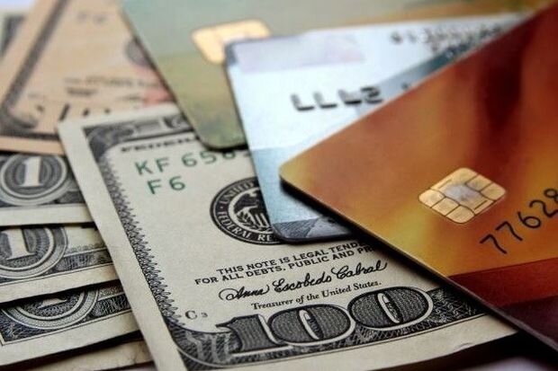 Pulumuzu harda saxlayaq: Yastığın altı daha təhlükəsizdir, yoxsa bank kartları? – ARAŞDIRMA