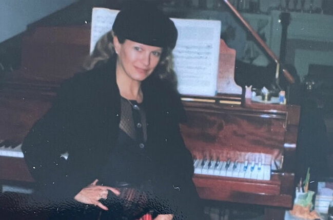 Adi müəllimənin əşyalarını aldı - XƏZİNƏ TAPDI - FOTO-VİDEO