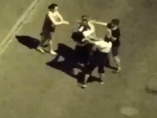 Kişi qadın davasına qarışaraq sevgilisinin rəqibini öldürüb - VİDEO