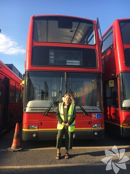 Avtobusu evə çevirdilər: İçində hətta kamin və hamamı da var - FOTOLAR