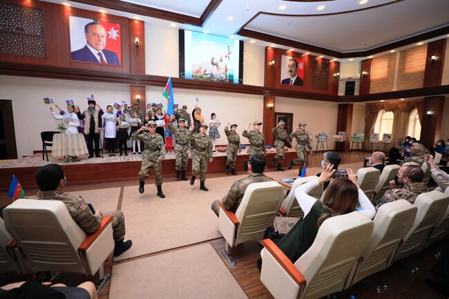 Paytaxt rayonlarında "Bizim böyük Qələbəmiz" kitabının təqdimatı keçirilir