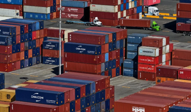 Trampdan GÖZLƏNİLMƏZ QƏRAR: Yeni qiymətlər qüvvəyə minir