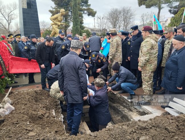 Təlimdə həlak olan hərbçimiz dəfn olundu - Fotolar
