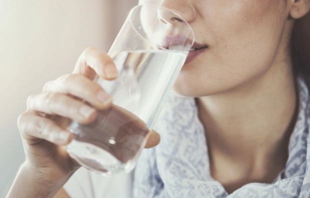 Gündə nə qədər su içməliyik? - Rusiyalı həkimdən SADƏ DÜSTUR