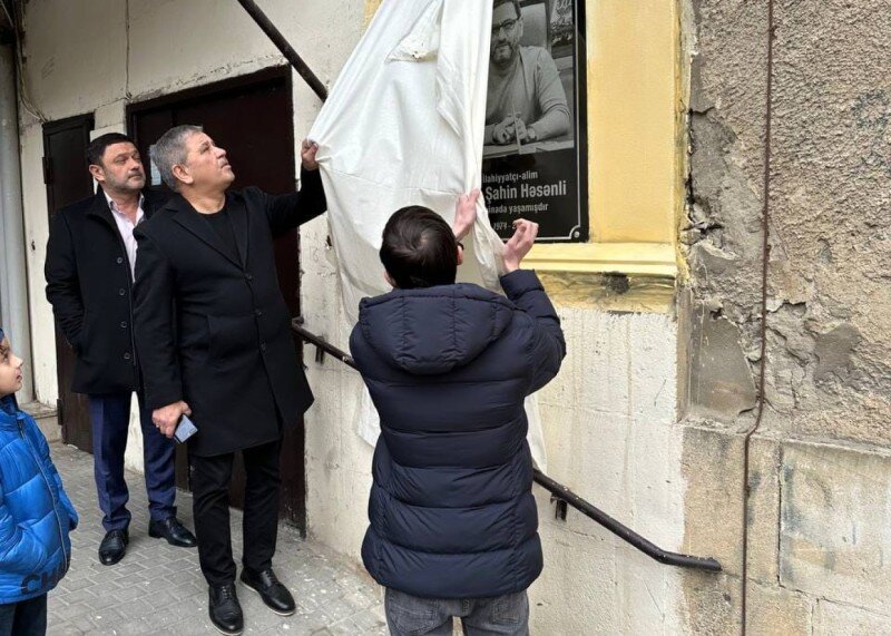 Hacı Şahinin barelyefinin açılışı oldu - FOTO