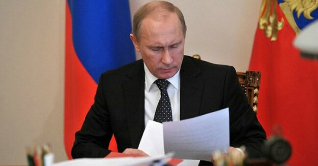 Kasıblıqdan şikayət edən qız kənddən qaçmalı oldu - FOTO