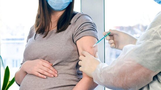 Bu ölkədə hamilələrin vaksinasiyasına İCAZƏ VERİLDİ