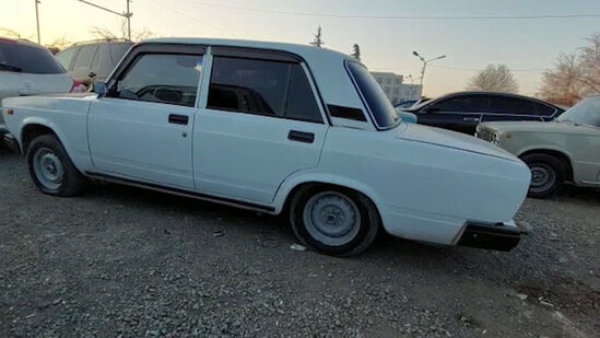 Səhər saatlarında VAZ-la avtoxuliqanlıq etdi - ANBAAN VİDEO