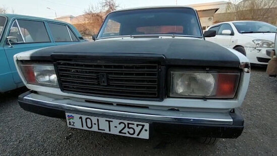 Səhər saatlarında VAZ-la avtoxuliqanlıq etdi - ANBAAN VİDEO