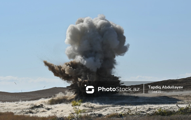 Kəlbəcərdə traktor minaya DÜŞDÜ: Yaralı var