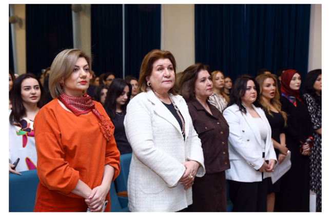 18 spiker, yüzlərlə iştirakçı: "YeniSƏN" yenidən səhnədə