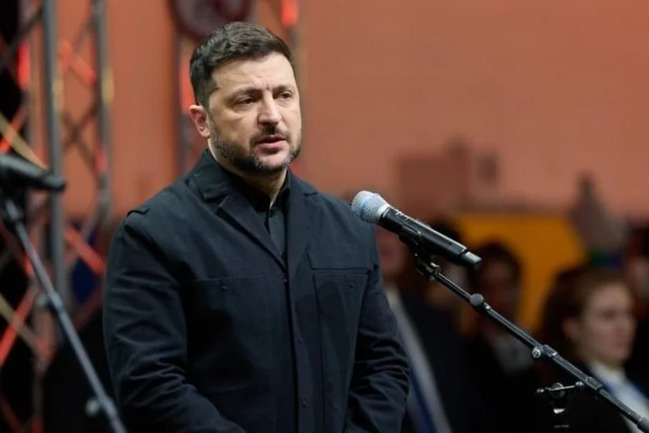 Zelenski: Rusiya neft tankerləri hələ də Avropa sahilləri boyunca sərbəst hərəkət edir