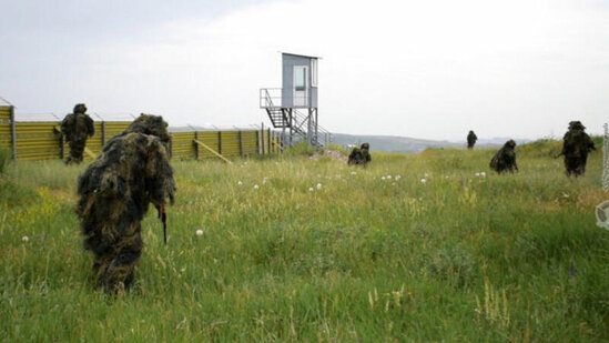 Ermənistanda qızları orduya CƏLB EDİRLƏR