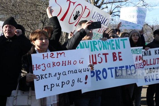 Azərbaycanlı etirazçıların qarşısına çıxan sülhməramlıların polkovniki sərxoş imiş - YENİLƏNİB + VİDEO