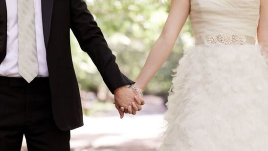 Azərbaycanda maraqlı statistika: Gənc xanımlar yaşlı kişilərlə, gənc oğlanlar yaşlı qadınlarla evlənir - FOTO