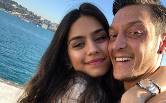 Mesut Özilin ikinci övladı olacaq