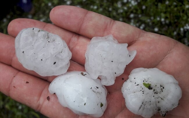 Daşkəsənə dolu yağıb