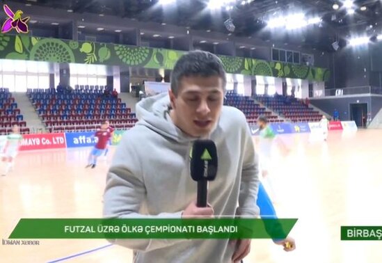 "İdman TV"nin müxbiri canlı yayım zamanı çətin anla üzləşdi - VİDEO