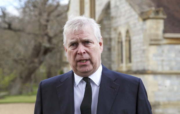 KİV: Titulundan məhrum edilmiş Britaniya şahzadəsi kraldan müavinət alacaq