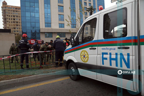 Qış parkında havalandırma şaxtasına düşən şəxs xilas edildi - YENİLƏNİB + FOTO/VİDEO