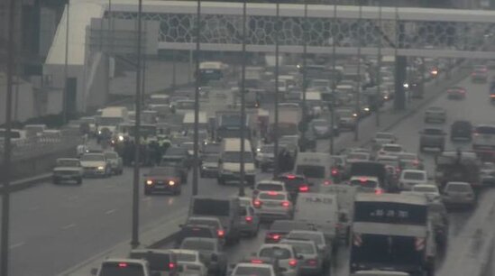 Bakıda qəza tıxaca səbəb oldu - FOTO