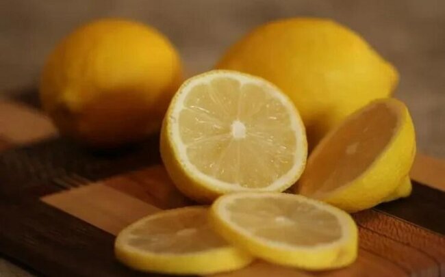 Rusiyada limon apreldə 60 %-ə yaxın bahalaşıb