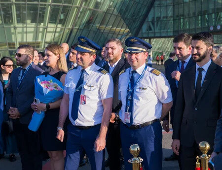 AZAL-ın ilk yeni nəsil "Airbus A321neo" təyyarəsi Bakıya çatdı
