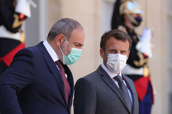 Paşinyan və Makron Qarabağı müzakirə ediblər