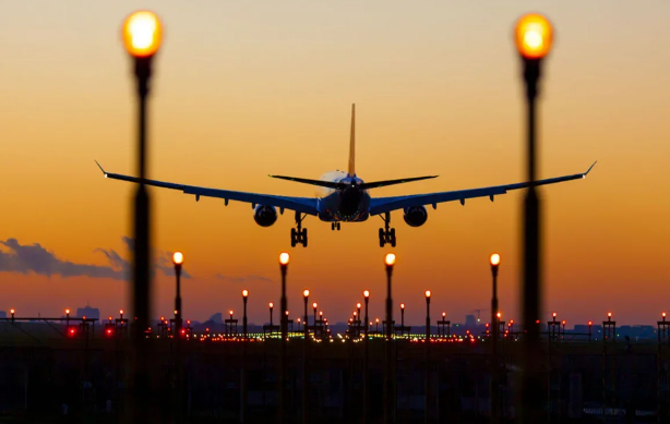 Suriya hava məkanını bağladı