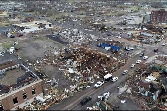 ABŞ-da tornado insan itkisinə səbəb olub - VİDEO