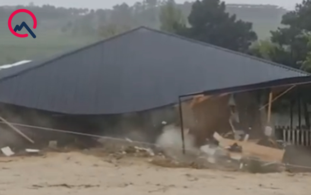 Güclü sel Şabranda evi yerlə bir etdi - Video