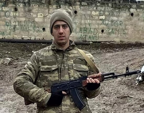 Qazi: "Uşaqlar döyüş mövqeyini buraxmamaq üçün şəhid yoldaşlarının silahı ilə atırdı" – FOTO/VİDEO