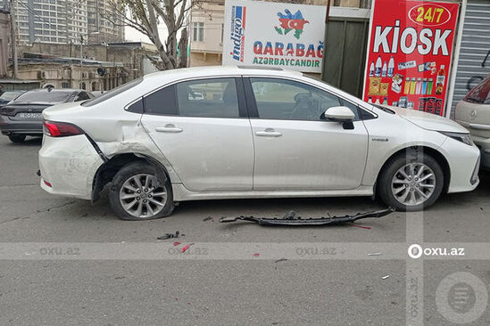 Bakıda zəncirvari qəza: Dörd avtomobilə ziyan dəydi - FOTO/VİDEO