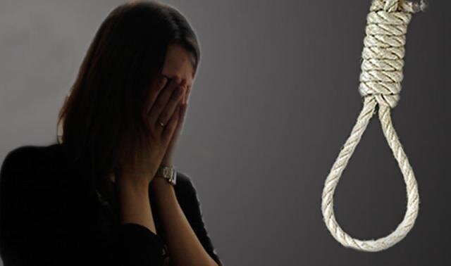 Azərbaycanda iki uşaq anası özünü asdı