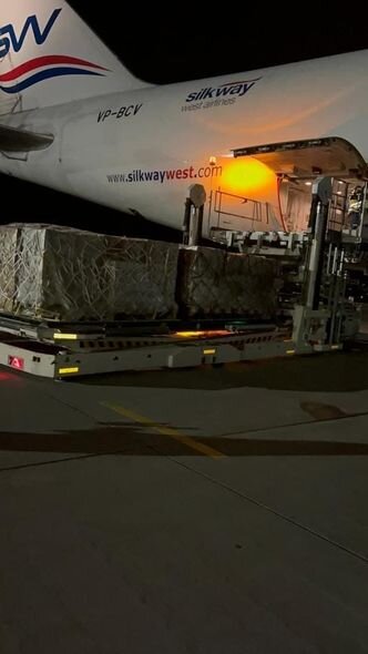 Azərbaycandan Ukraynaya humanitar yardım daşıyan ikinci təyyarə də Polşaya enib – FOTO