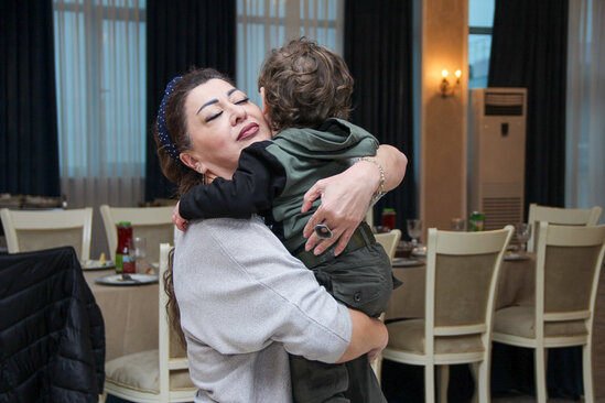 Onlar sığınacaqdakı uşaqları sevindirdilər - FOTOLAR