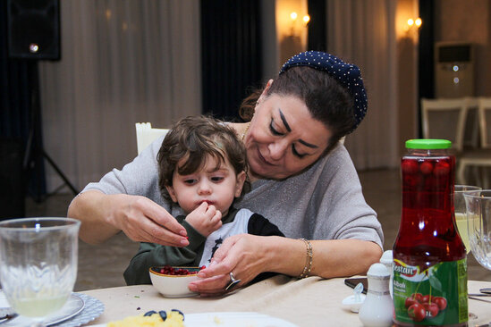 Onlar sığınacaqdakı uşaqları sevindirdilər - FOTOLAR