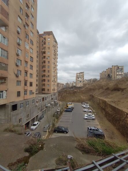 Bakıda təhlükəli vəziyyət: Məktəblilər risk altındadır - FOTO