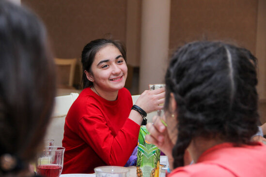 Onlar sığınacaqdakı uşaqları sevindirdilər - FOTOLAR